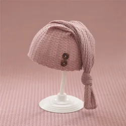 Gorro de fotografía para recién nacido tejido con botones
