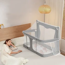 Cuna de bebé plegable con protección de seguridad para habitación
