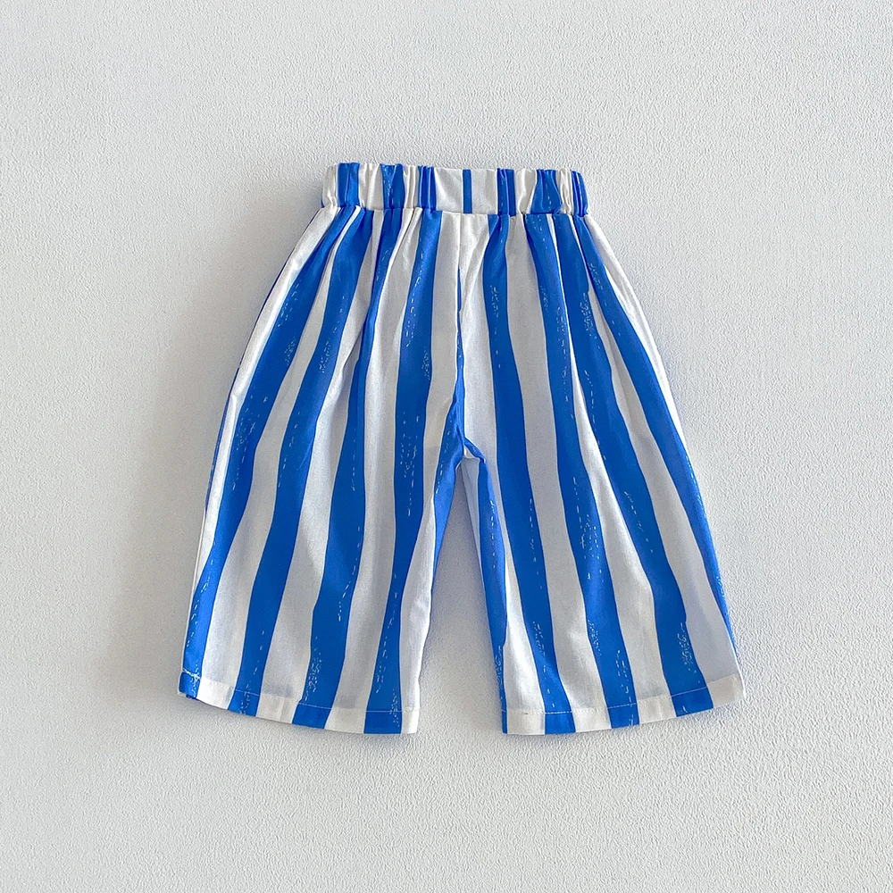 Pantalones cortos de rayas con bolsillos y cintura elástica