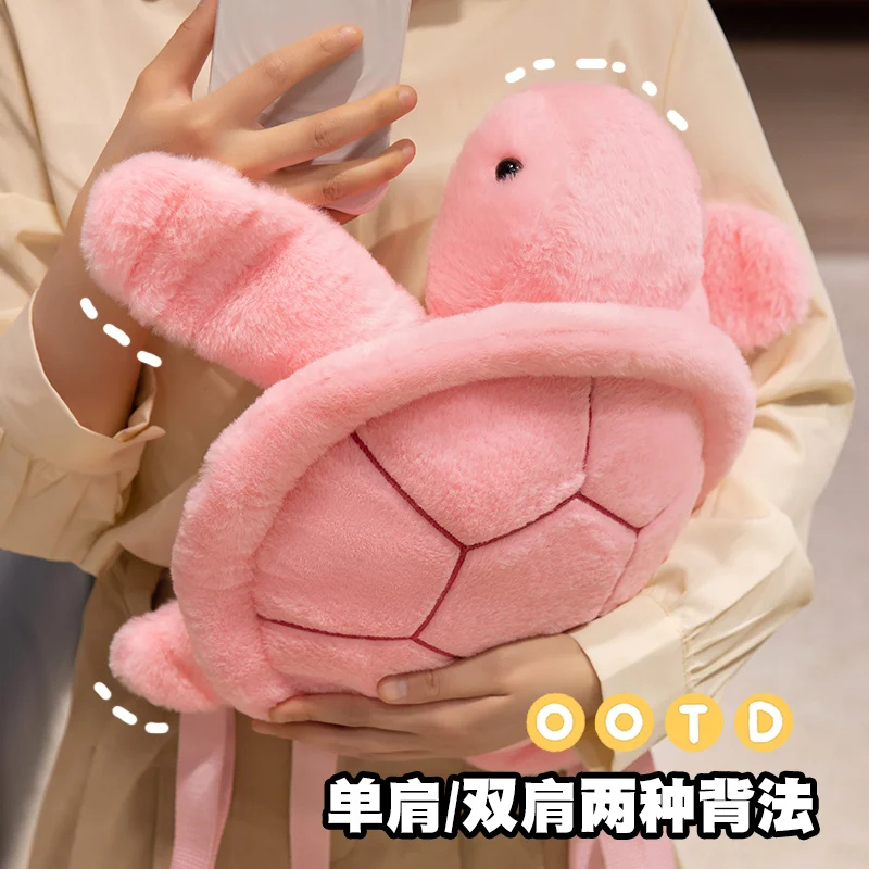 Detalle del peluche de tortuga marina