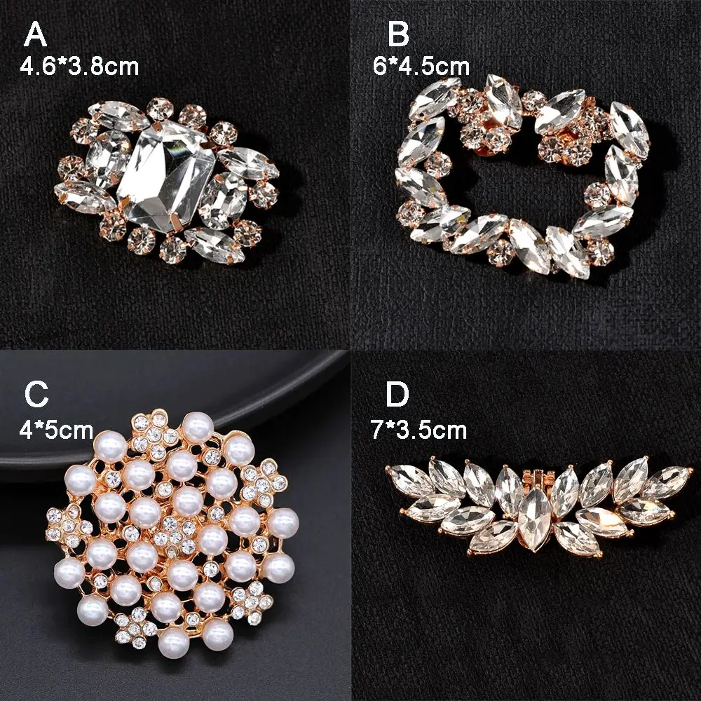 Clips dorados brillantes para zapatos de niña