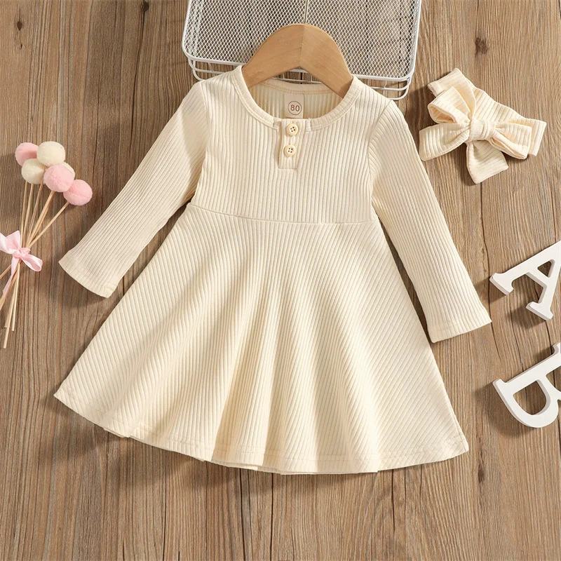 Detalle vestido niño manga larga