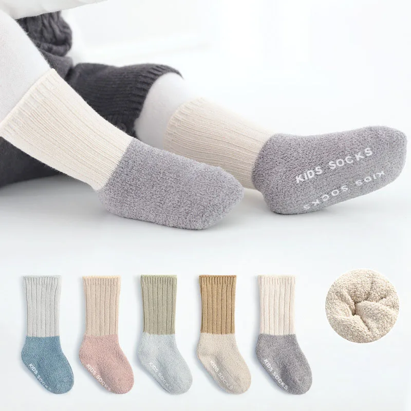 Calcetines antideslizantes de felpa para bebé – Primavera