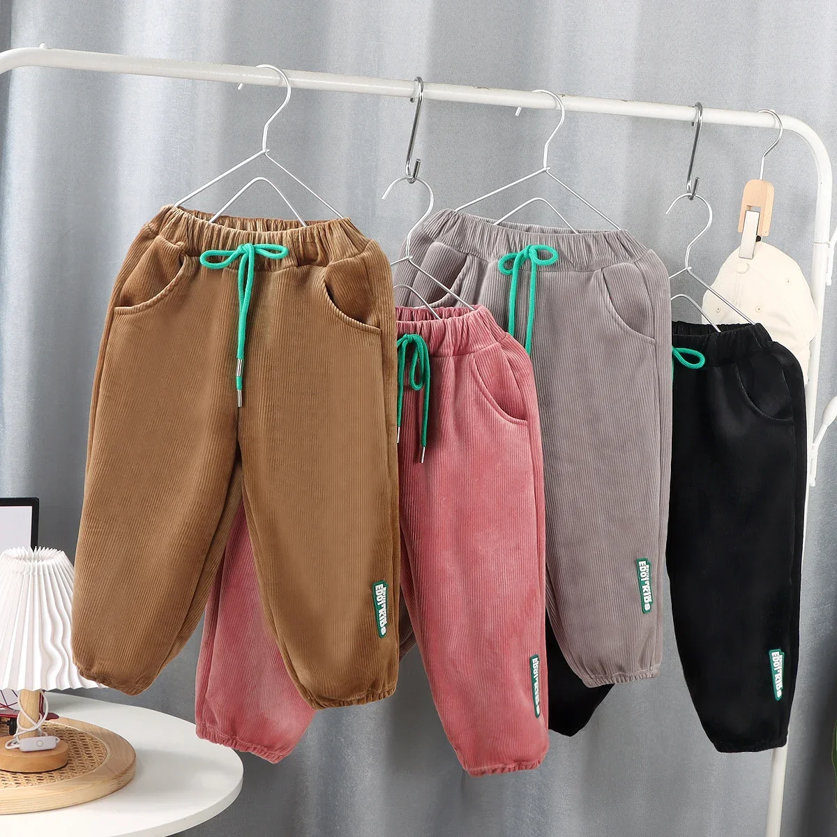 Pantalones de lana gruesa para niños en invierno tipo chándal
