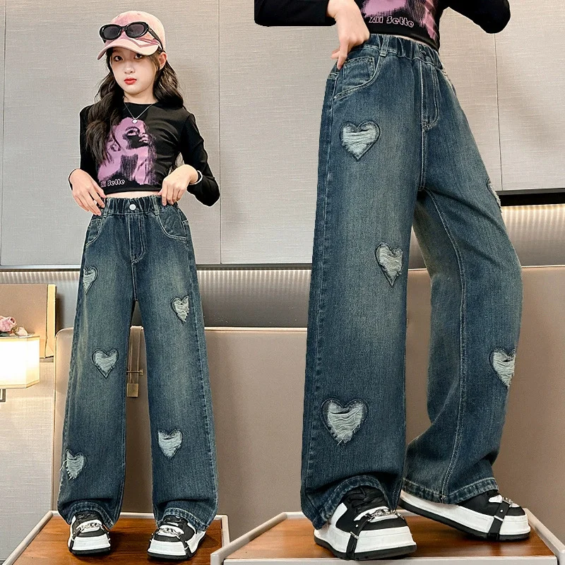 Pantalones vaqueros de pierna recta con detalle corazón primavera - imagen 2