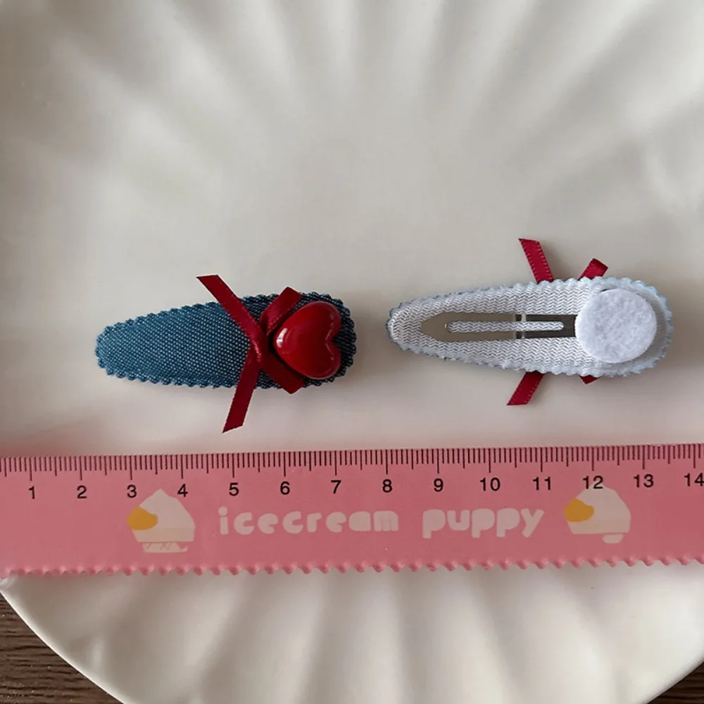 Pinzas para el pelo de niña con lazos rojos, estrellas y corazones - imagen 3