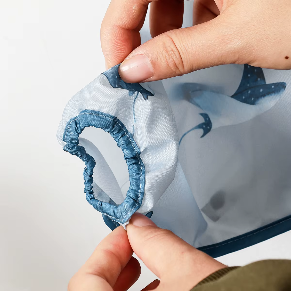 Elinfant Babero impermeable con paño de eructos lavable - imagen 4