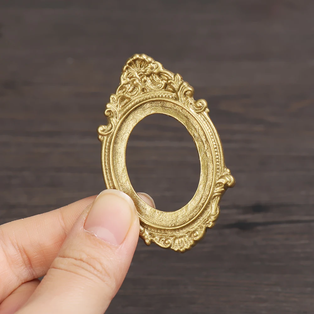 Espejo ovalado miniatura para casa de muñecas