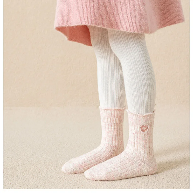 Calcetines con lazo infantil