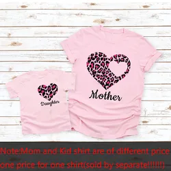 Camiseta familiar de verano con estampado de corazón leopardo