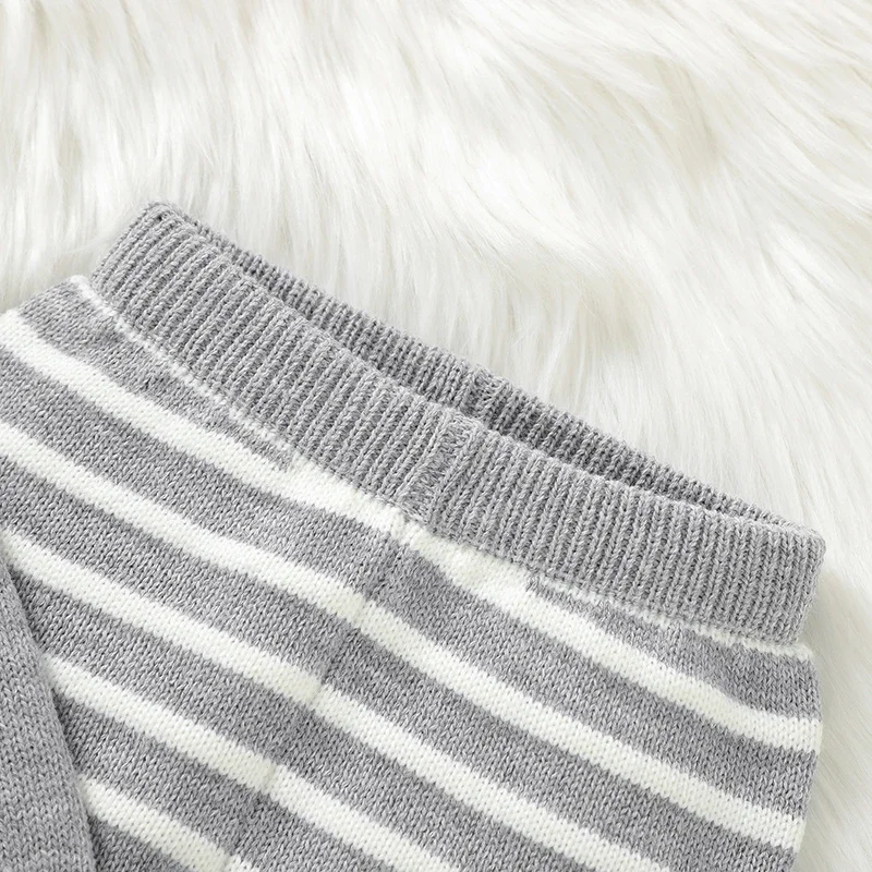 Conjunto recién nacido de top y pantalón a rayas con ovejas - imagen 4
