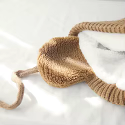 Gorro de lana con pompón grande para niños – Invierno 2-6 años