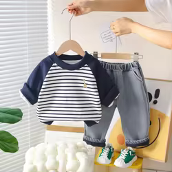 Conjunto bebé otoño-invierno a rayas: camiseta térmica y pantalón