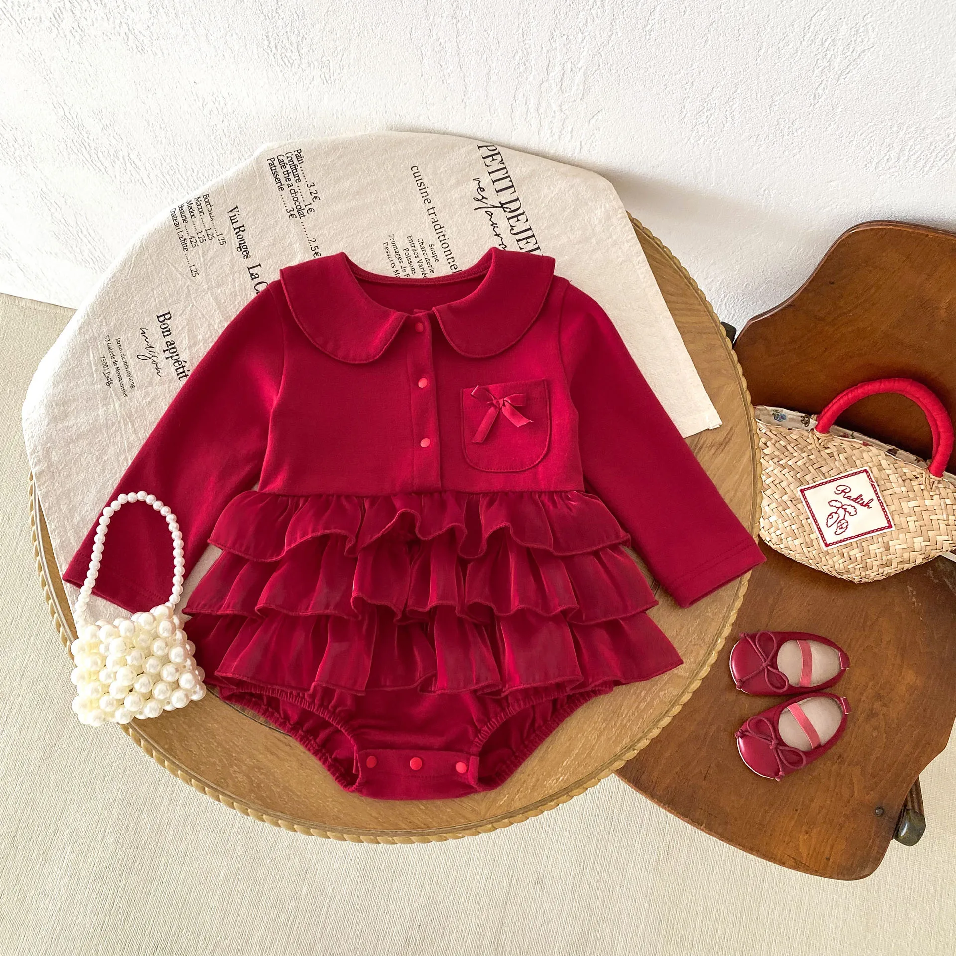Mono de princesa rojo con cuello Peter Pan estilo coreano
