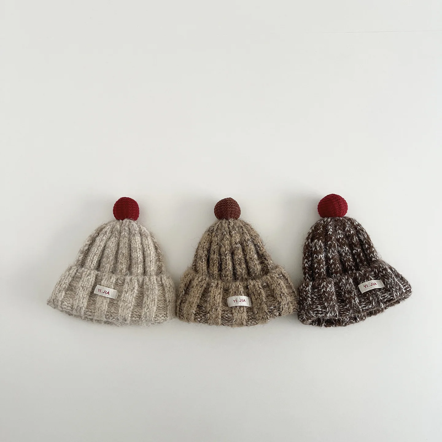Gorro infantil con estampado colorblock