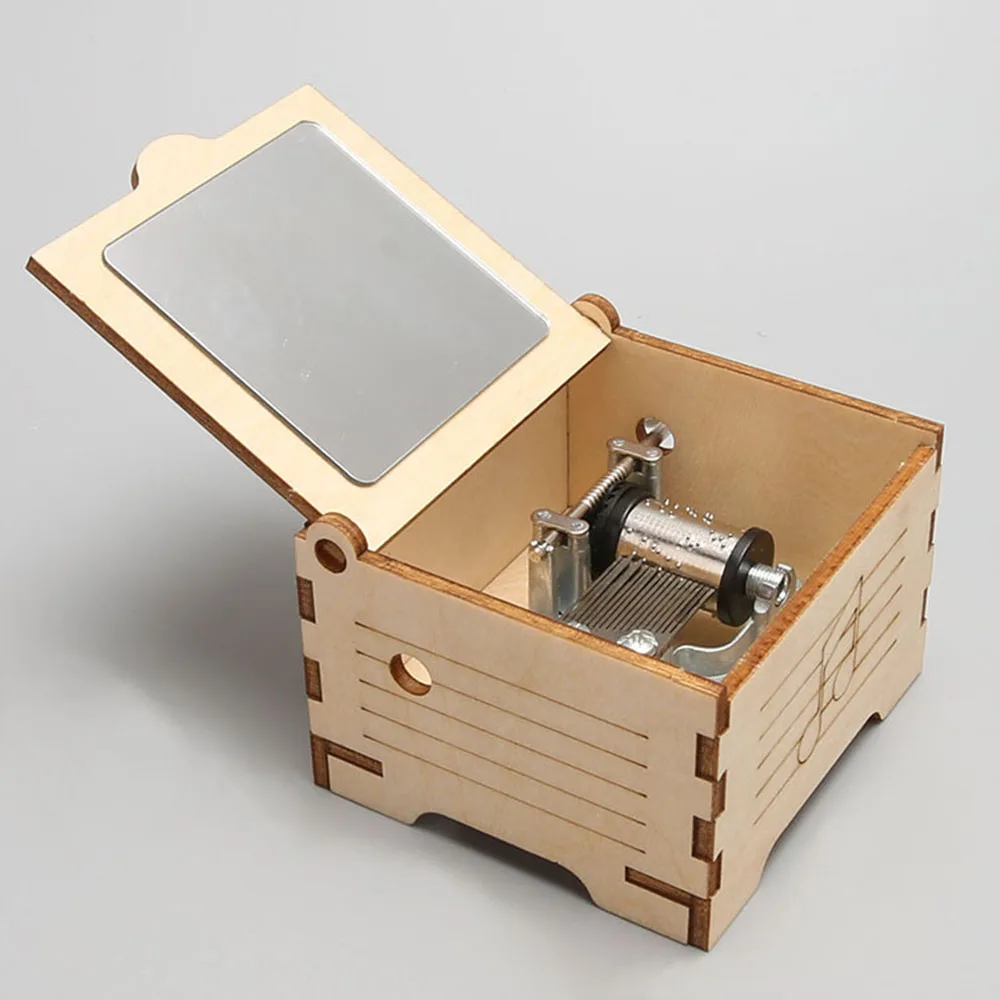 Piezas de madera organizadas para ensamblaje