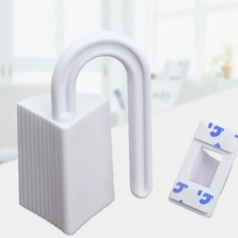 Cerradura de seguridad para puertas infantiles con protección