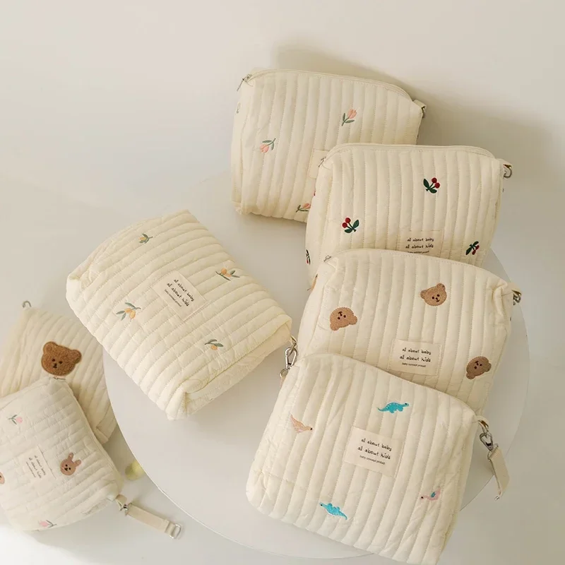 Bolsa de pañales bordada con cremallera para paseo - imagen 4
