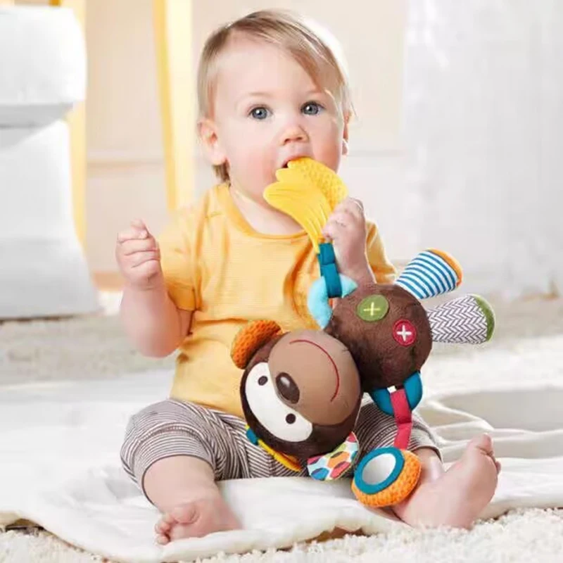 Sonajero de peluche sensorial con animales colgantes para cuna
