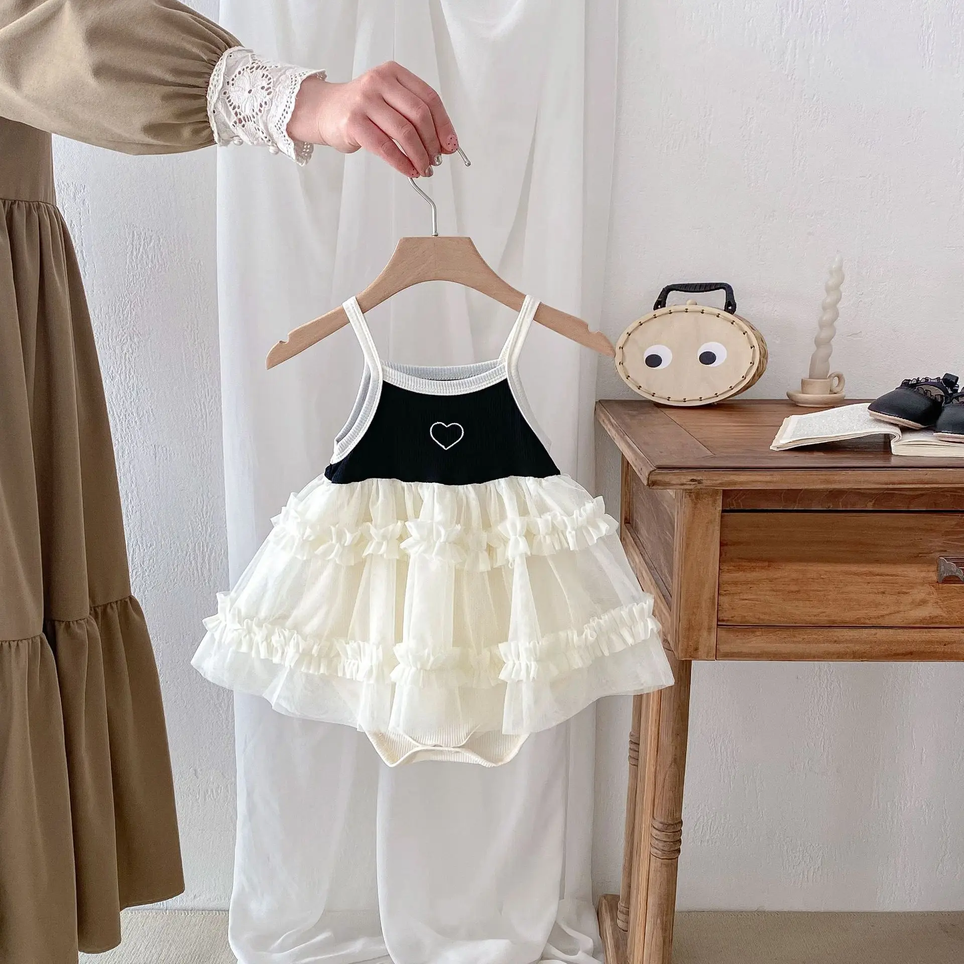 Milangel body de malla con corazón para niña