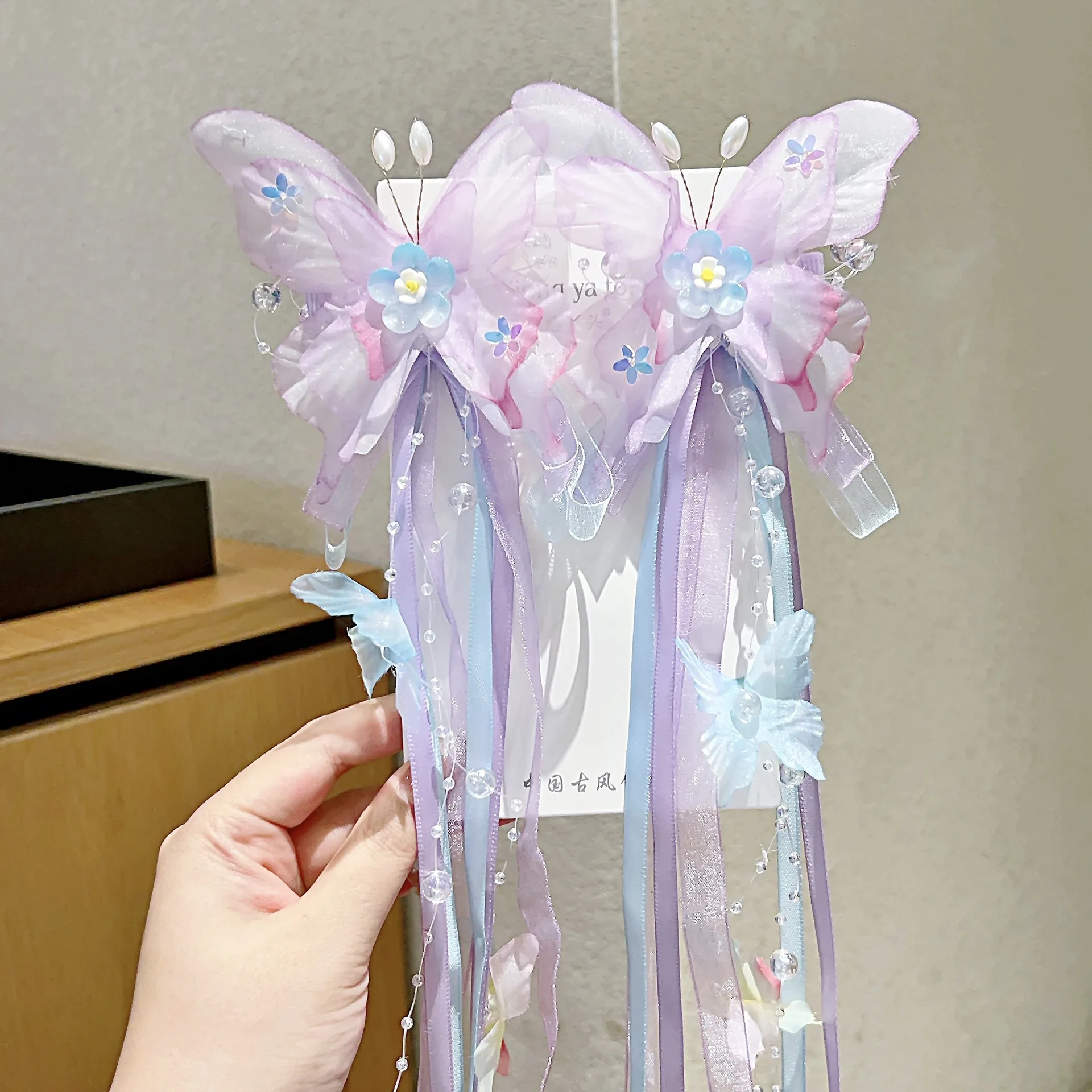 Diseño con perlas y flores