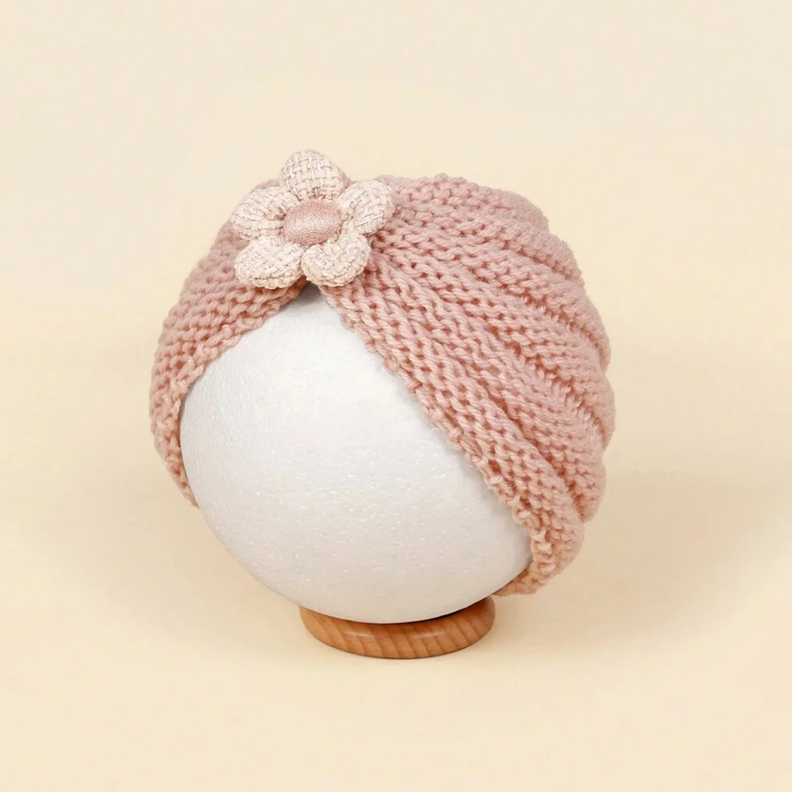 Gorro turbante de ganchillo para bebé con tiras térmicas y flores