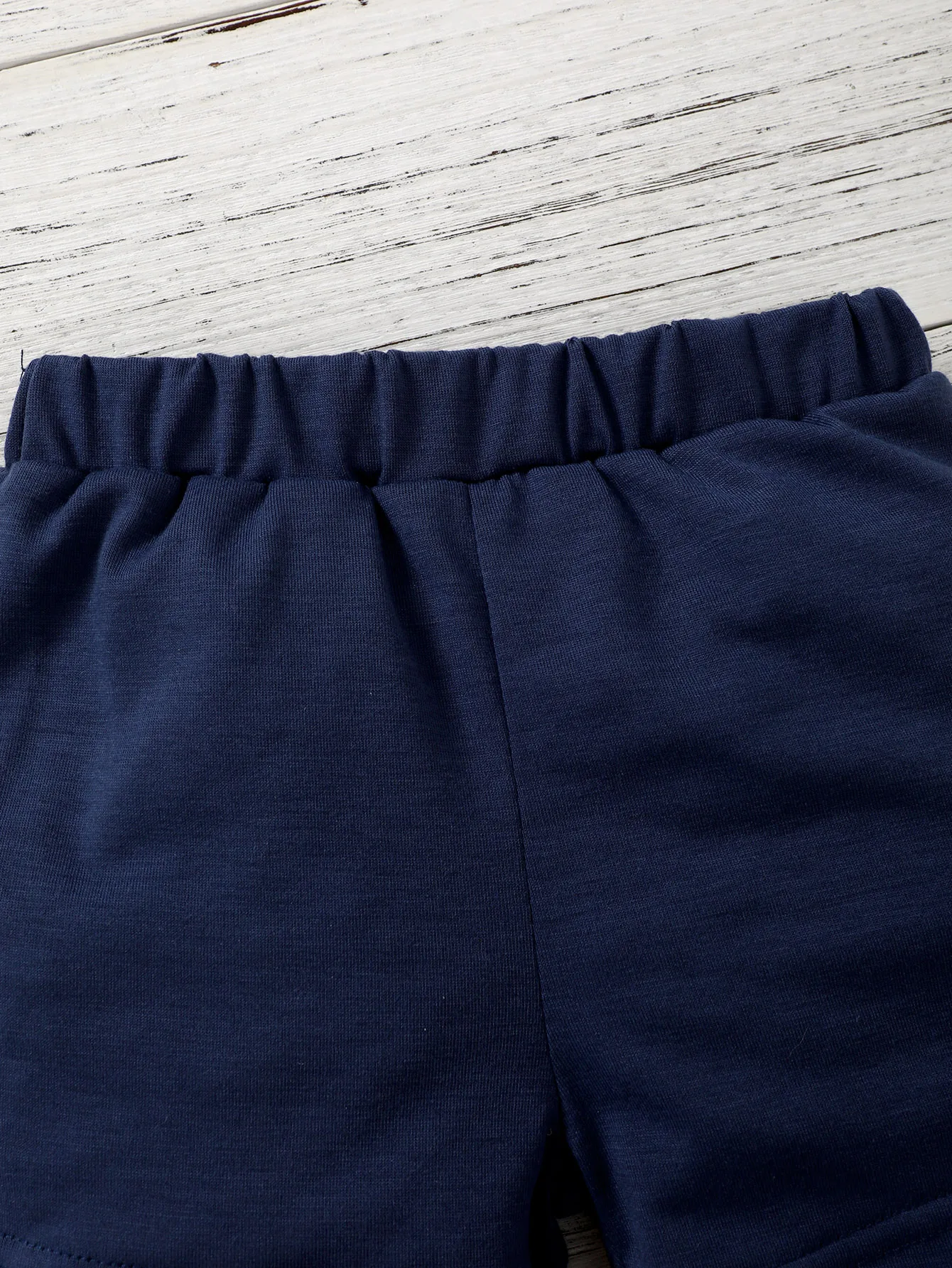 Conjunto bebé verano con estampado de palmeras y pantalón corto - imagen 4