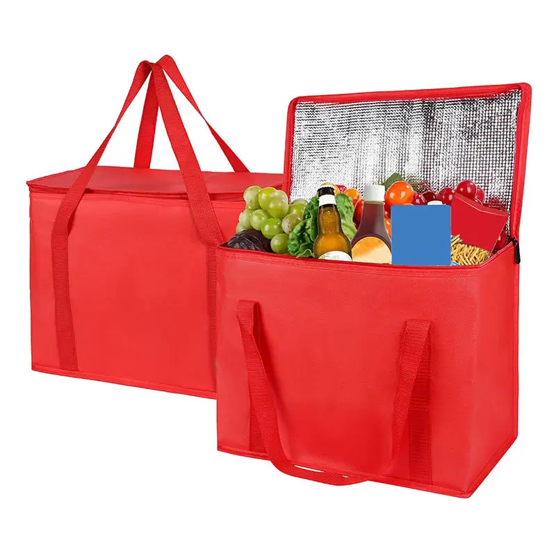 Bolsa térmica STACEYO en entorno de camping