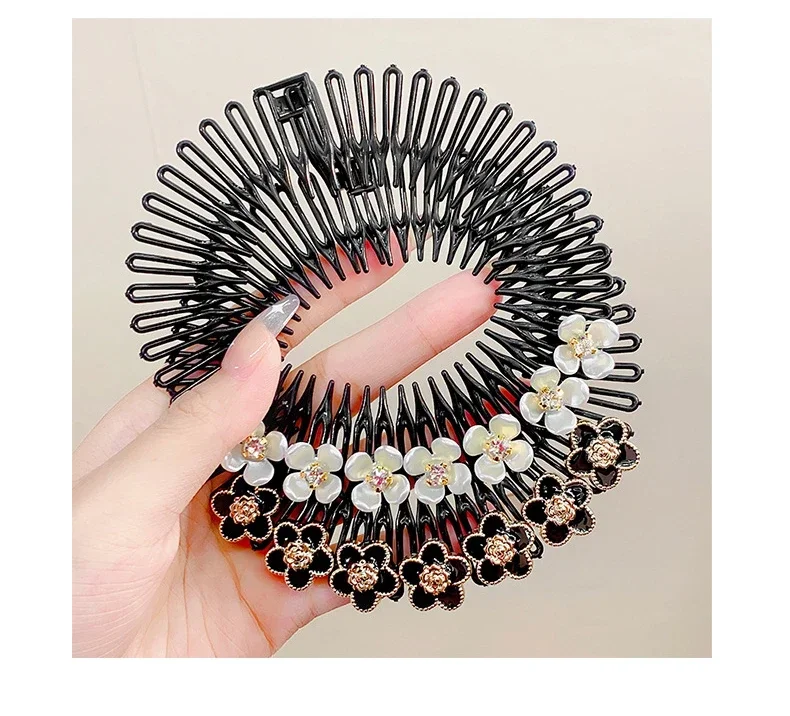 Diadema con perlas decorativas sobre base negra