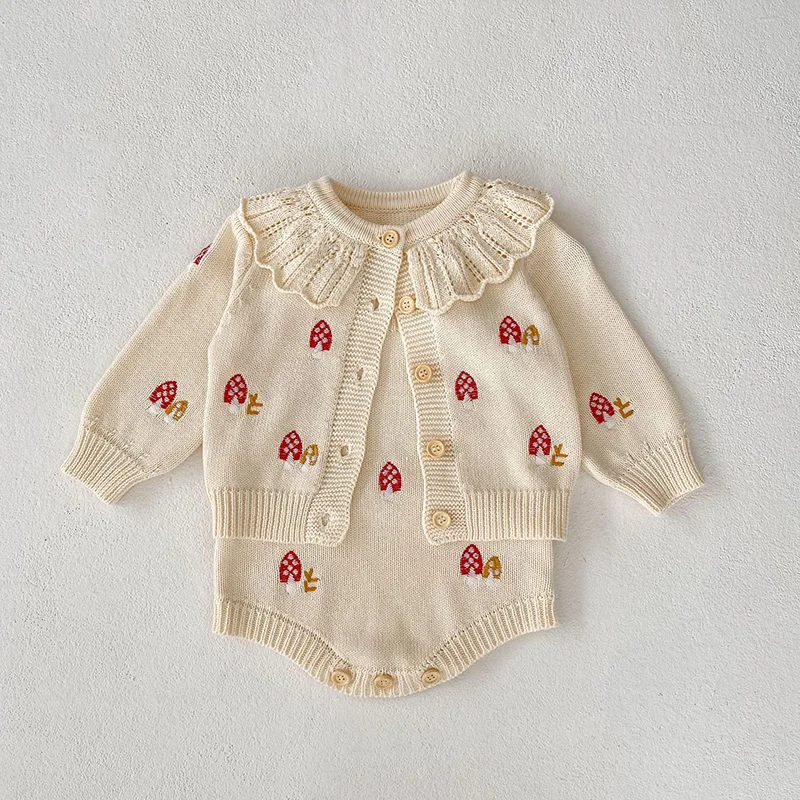 MILANCEL Conjunto niña otoño bordado con tirantes