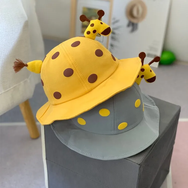 Sombrero de algodón con jirafa frontal