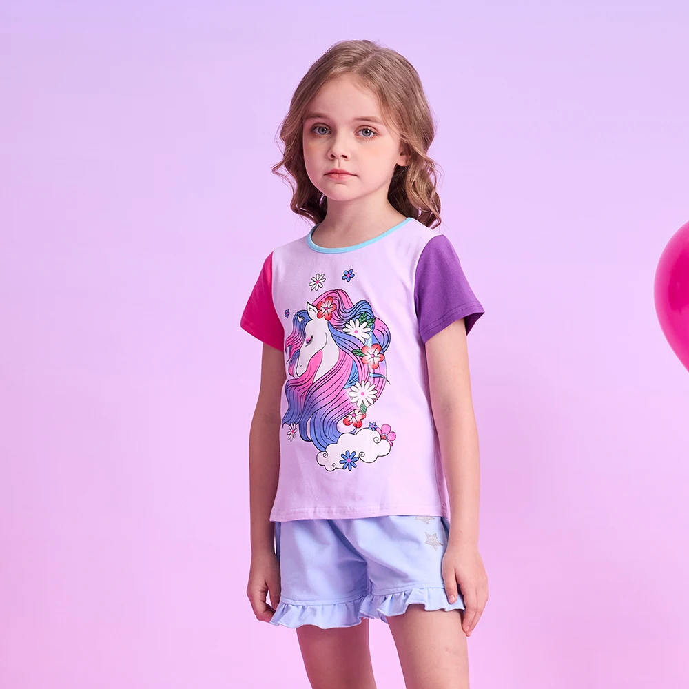 Diseño juvenil con colores contrastantes