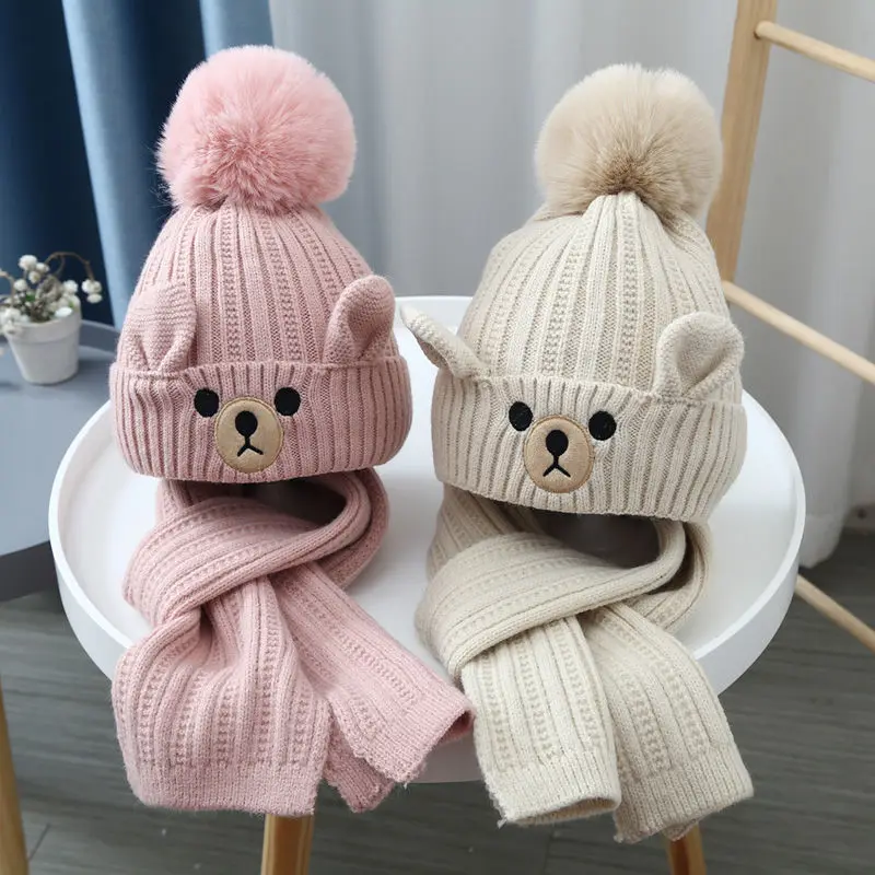 Conjunto bebé de gorro bufanda pompón terciopelo punto invierno - imagen 4
