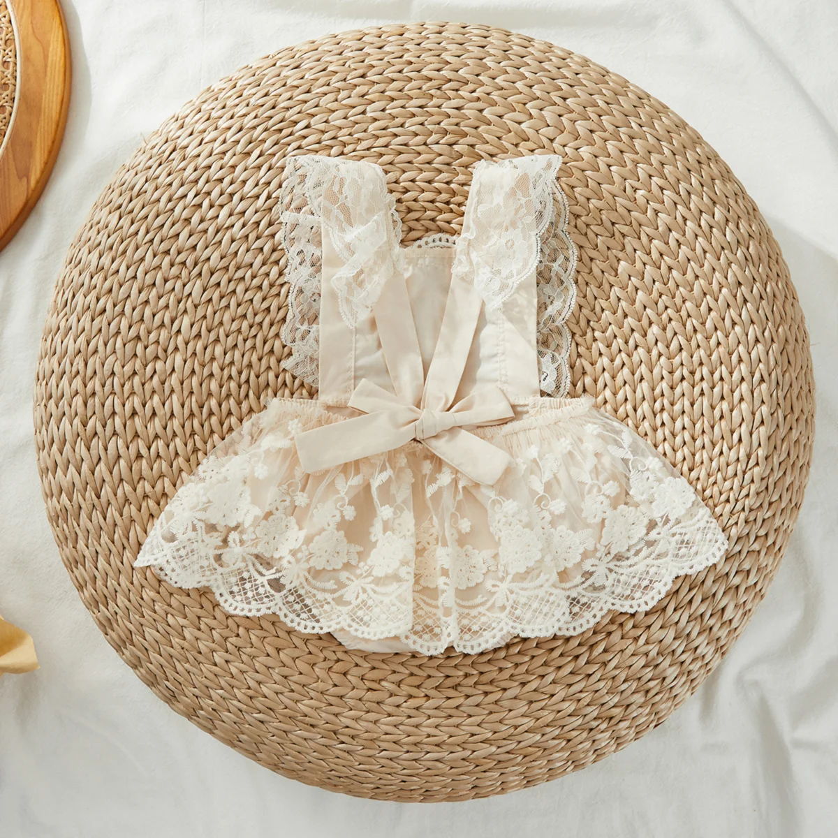 Detalle del bordado floral