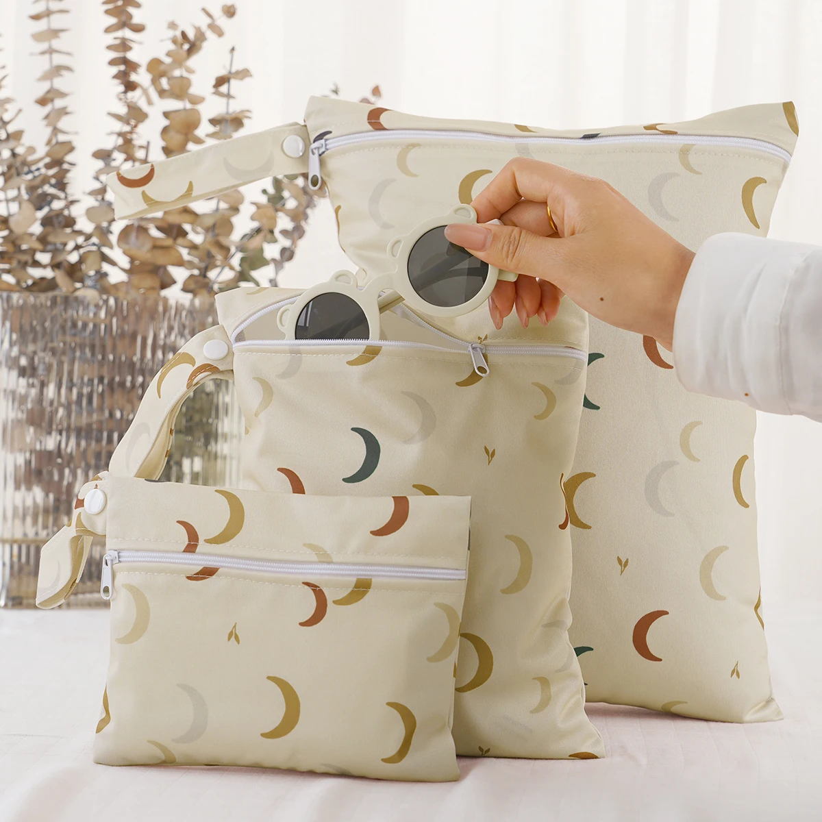 Bolsa de pañales impermeable Elinfant con asa para bebé – Seca y húmeda - imagen 5