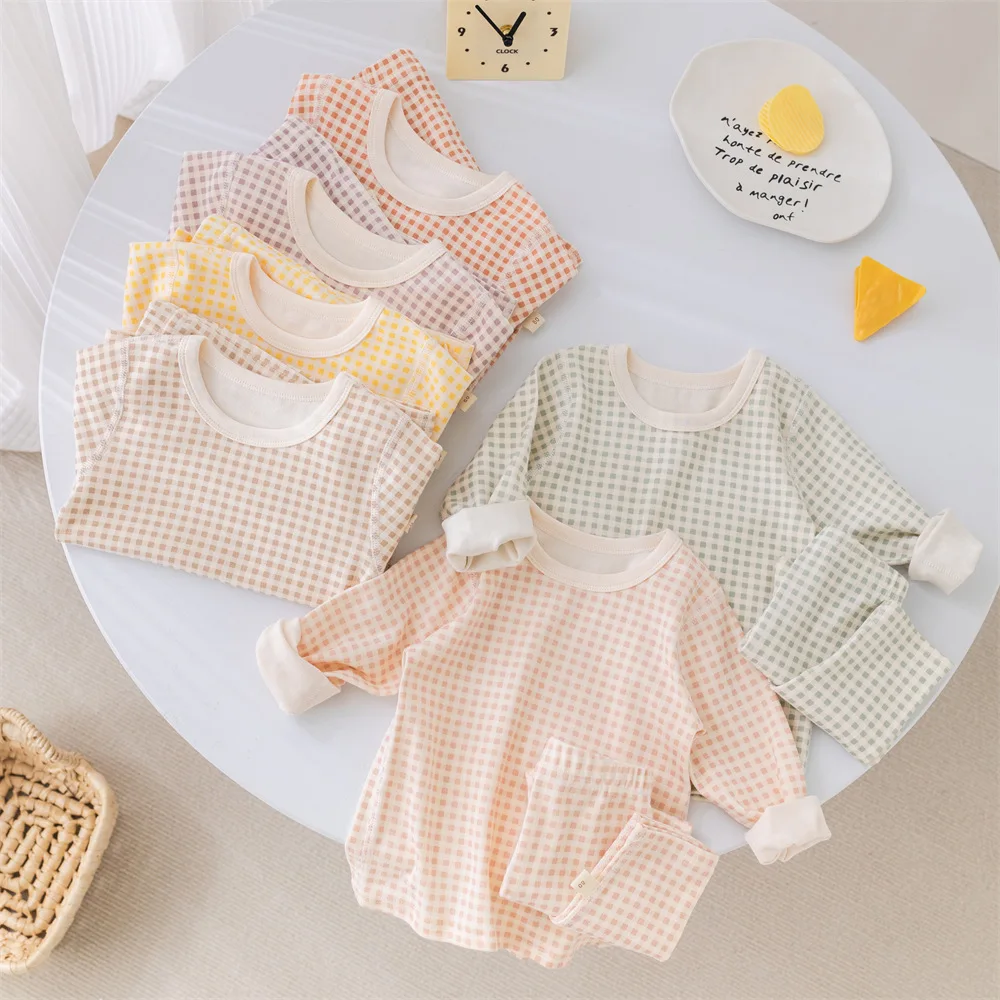 Detalle del top del pijama MILANCEL