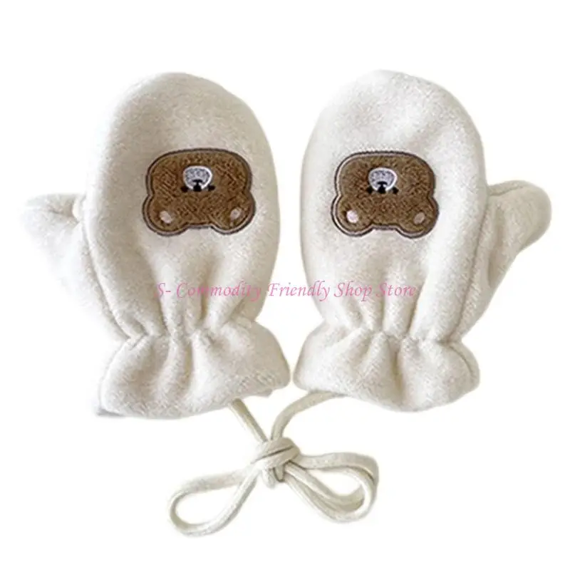 Detalle del ajuste en la muñeca y el cordón