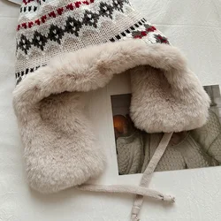 Gorro para bebé Lei Feng con felpa y protección de oídos
