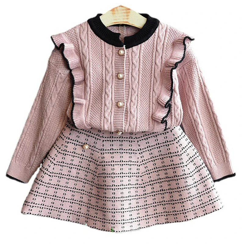 Conjunto de punto para niña: suéter y falda