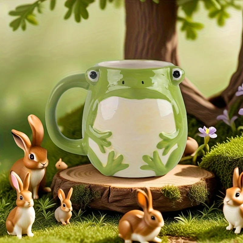 Taza de cerámica verde con asa, diseño de rana