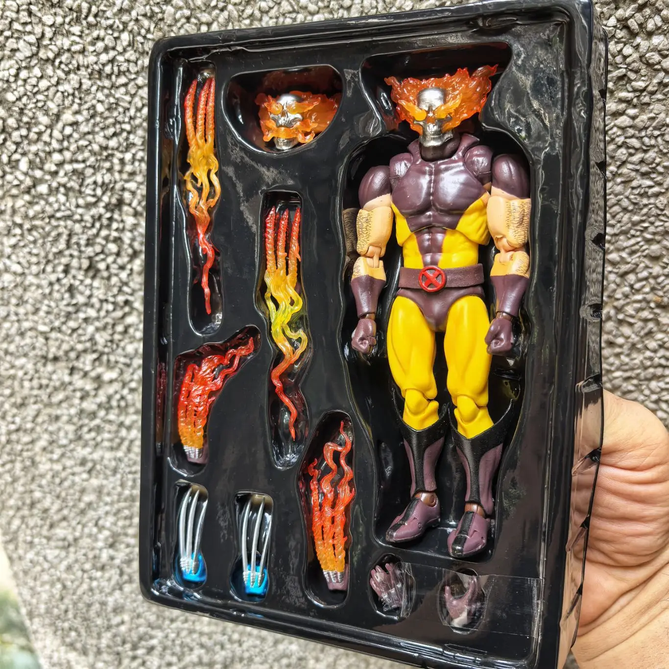 Vista de la figura y el embalaje