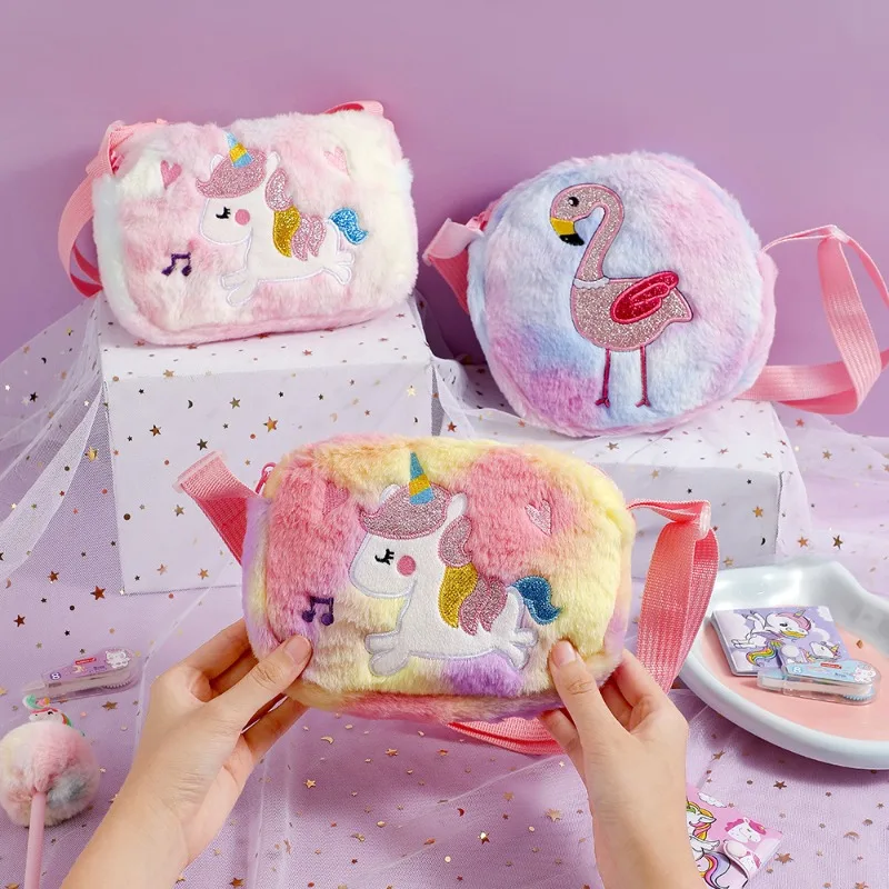 Bolso de felpa de unicornio para niña – Esponjoso y ajustable - imagen 2