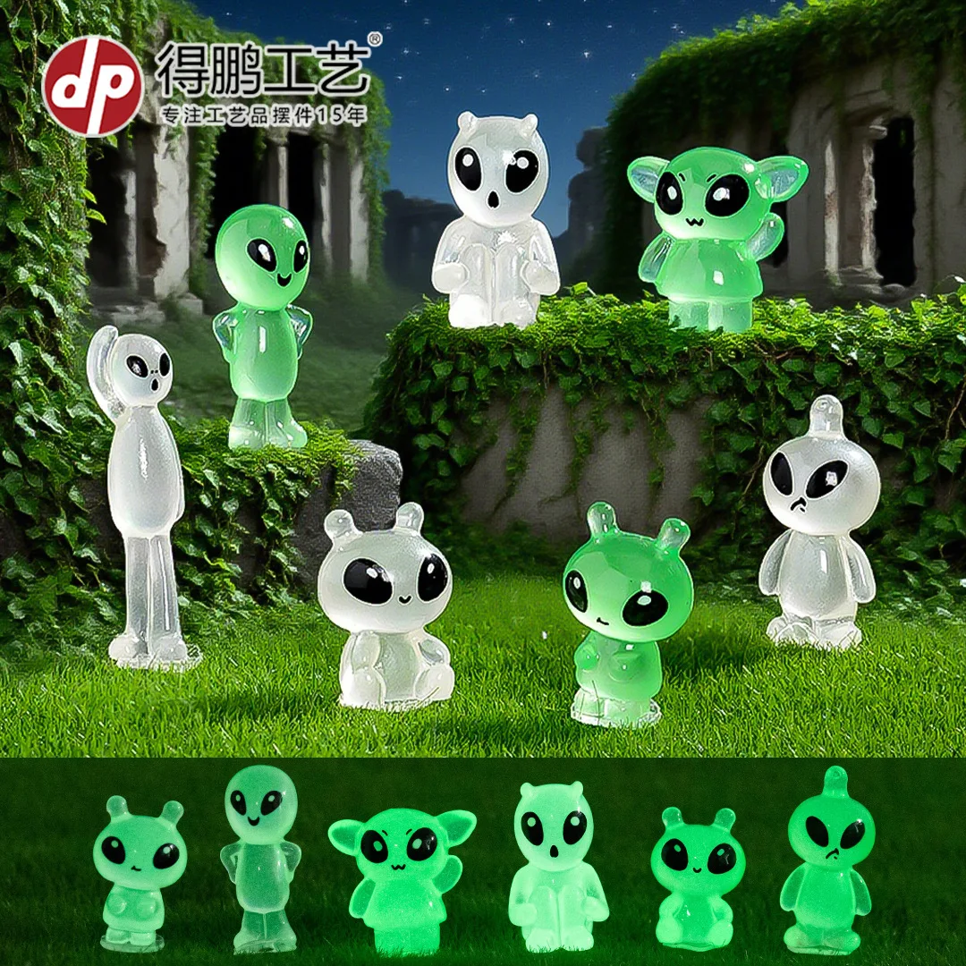 Figuras de gatos alienígenas verdes – Miniaturas decorativas infantil - imagen 4