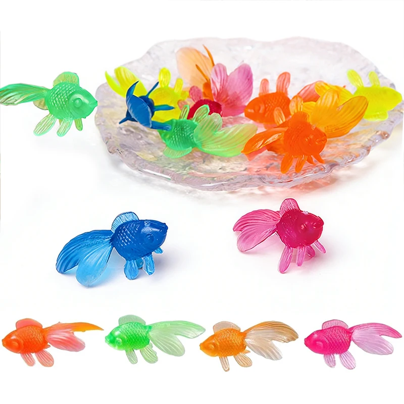 Adorno de acuario de goma con forma de pez dorado realista - imagen 2