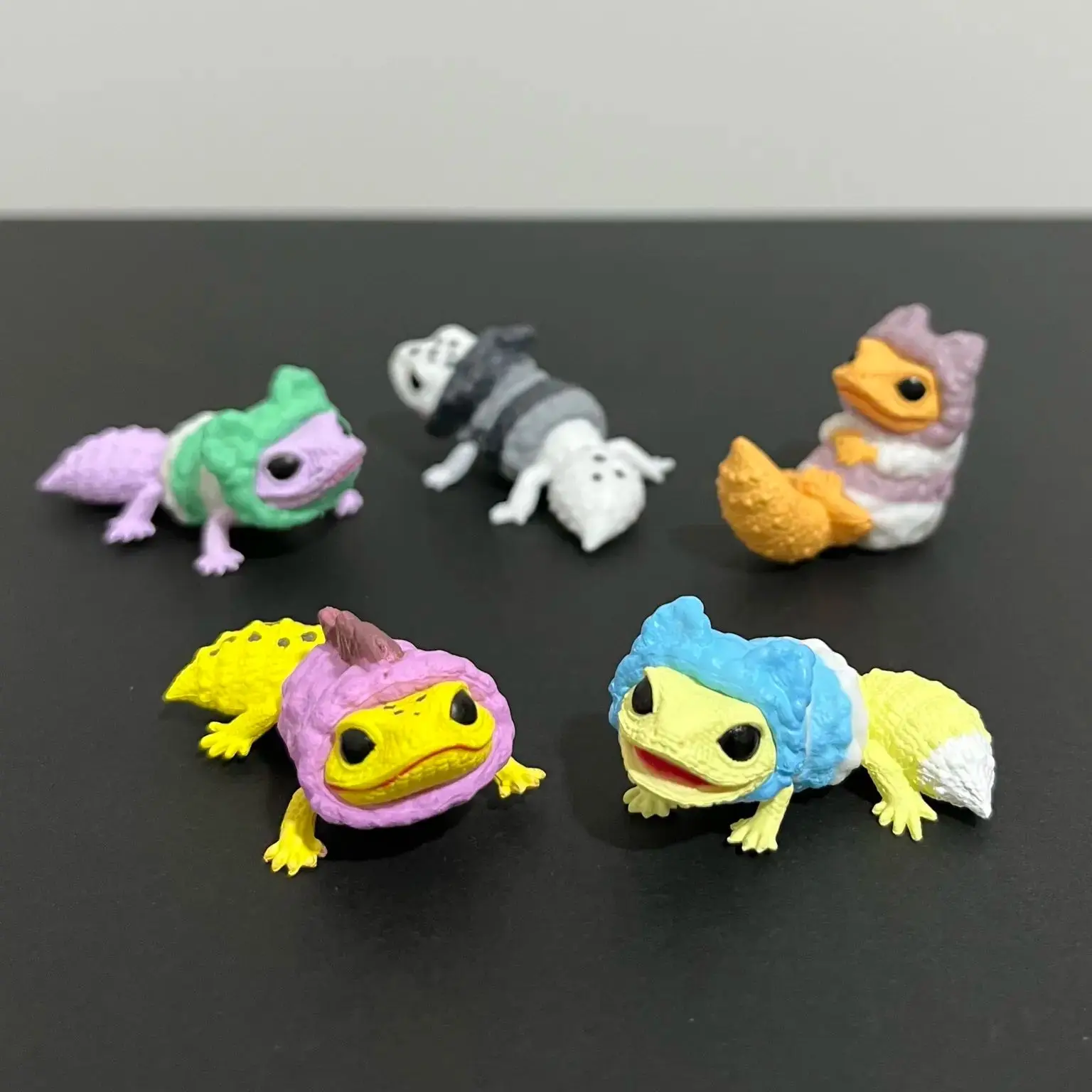 Pijama infantil de gecko YELL con cola y ojos grandes - imagen 4