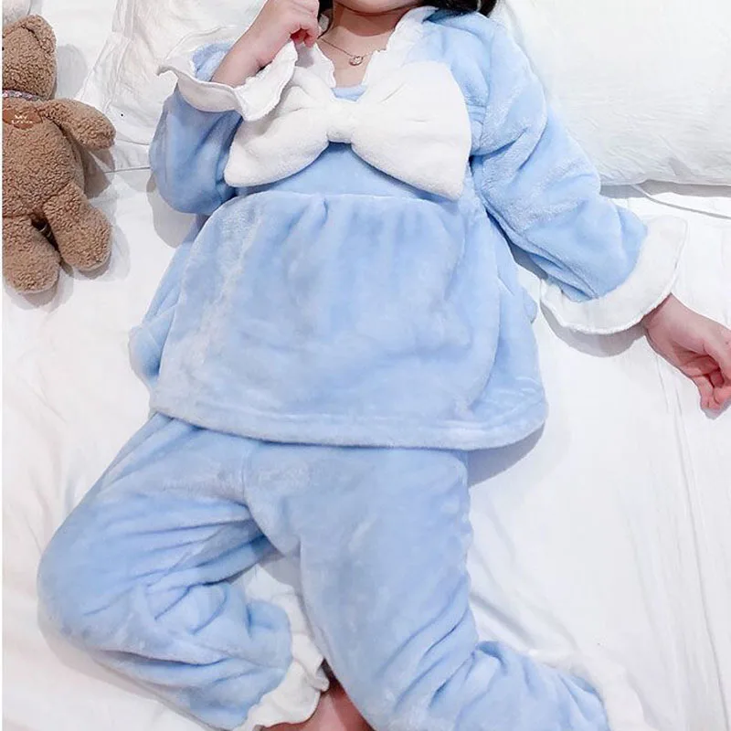 Pijama de franela para bebé invierno – Cuello V y pants - imagen 4