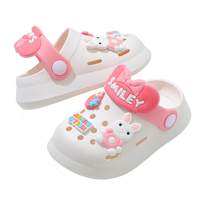 Sandalias infantiles listas para el verano