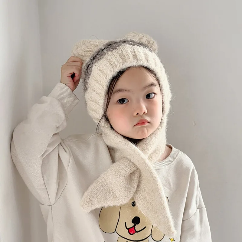 Gorro infantil de punto con solapa para las orejas y cuello - imagen 2