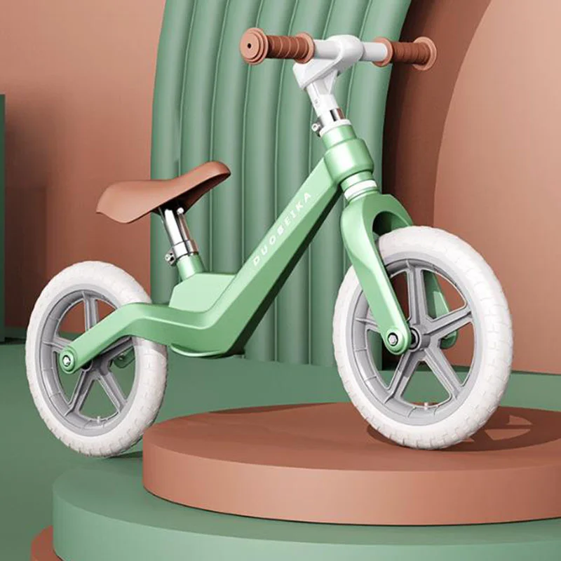 Bicicleta de equilibrio infantil sin pedales con ruedas hinchables - imagen 5