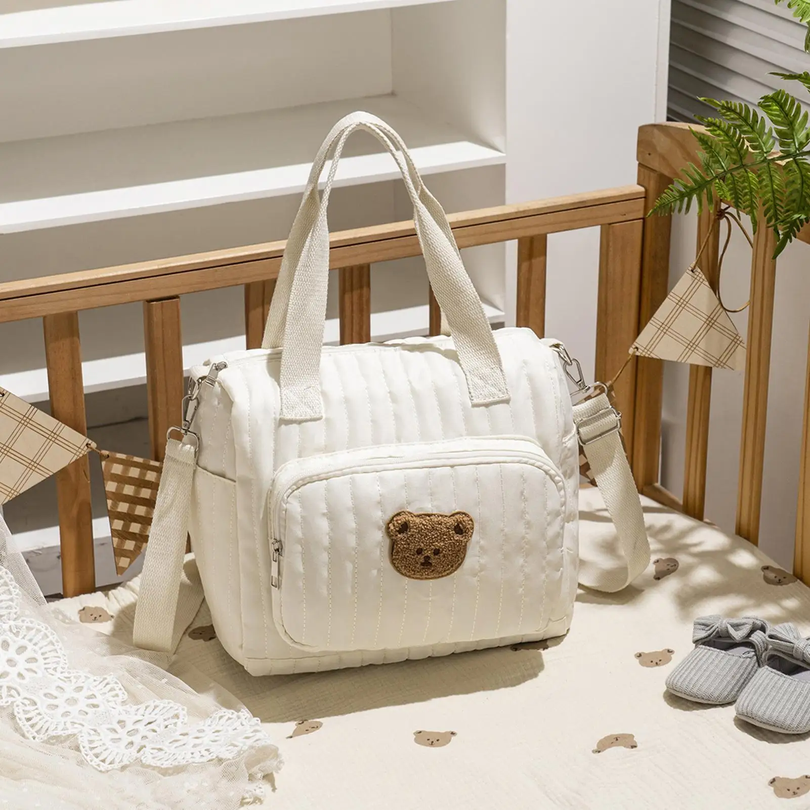 Diseño acolchado y estilo tote